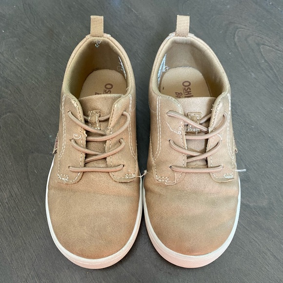 Oshkosh B’gosh slip on toddler shoes - Picture 2 of 5